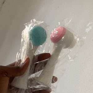 Face brush